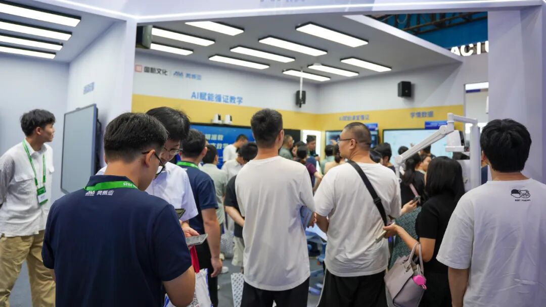 奧威亞AI+教育方案亞教展 “出圈”：人工智能助力教育引關注，國內外需求高漲